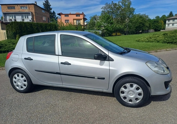 Renault Clio cena 11900 przebieg: 188000, rok produkcji 2006 z Jasień małe 191